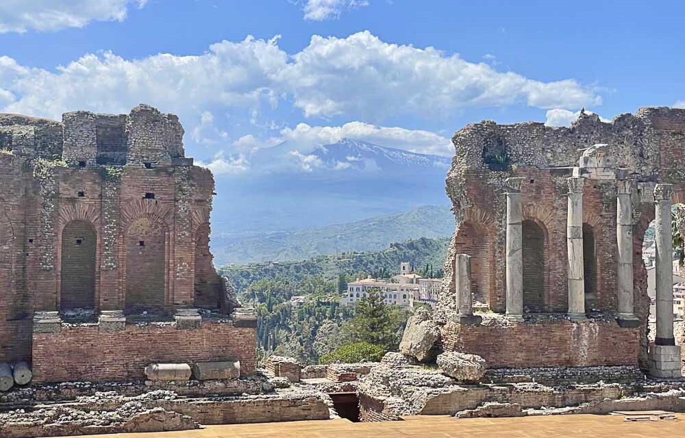 Taormina – Siziliens Hügelstadt mit Blick auf den Ätna