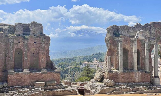 Taormina – Siziliens Hügelstadt mit Blick auf den Ätna