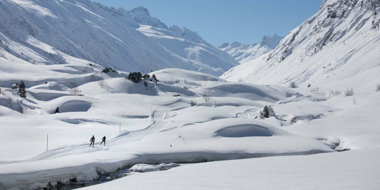 Wintercamping in Tirol: Wintersport und Wellness