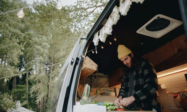 One-Pot-Rezepte für die Campingküche: Schnelle Gerichte für zwei Personen